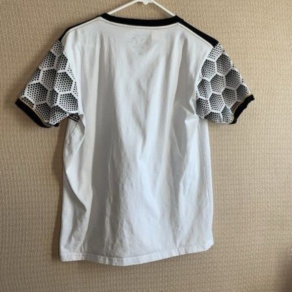 Bucheli Italian Print Shiny Gold Lion Chest Logo Short Sleev T-Shirt Men Size XL - Picture 7 of 11